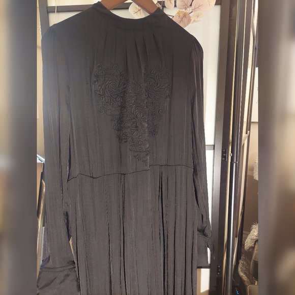 Free People Embroidered Black Mandarin collared dress - Picture 3 of 8